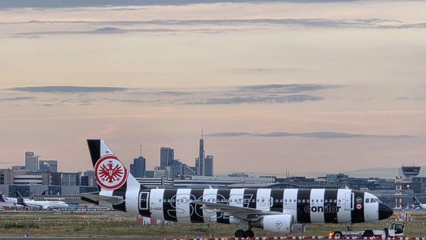 Condor Airbus A320 Eintracht Frankfurt Special Livery