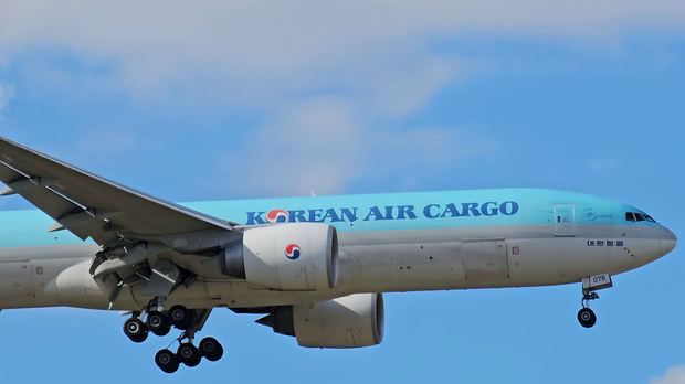 Korean Air Cargo Boeing 777F at Frankfurt Airport