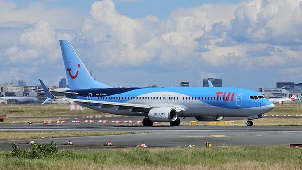 TUI Boeing 737-8K5 at Frankfurt Airport